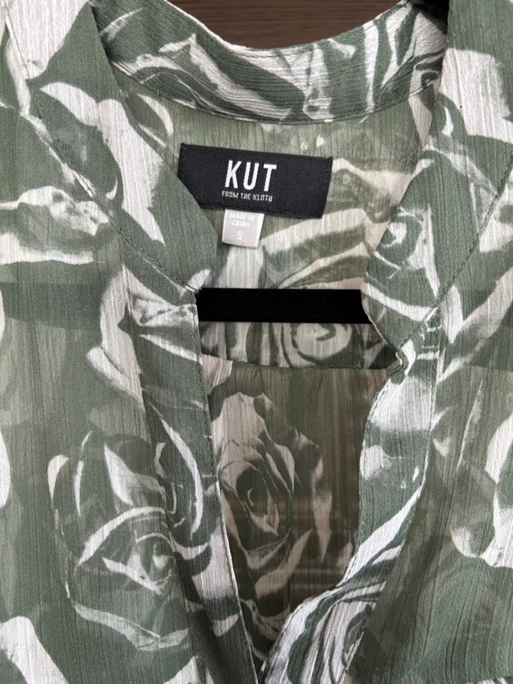 Kut from the Kloth Olive and White Rose Print Shirt - Picture 3 of 10